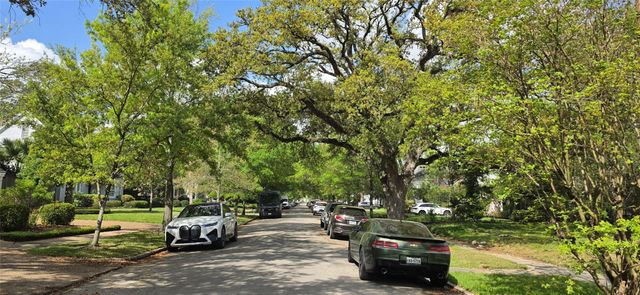 2024 Milford Street, Houston, TX 77098