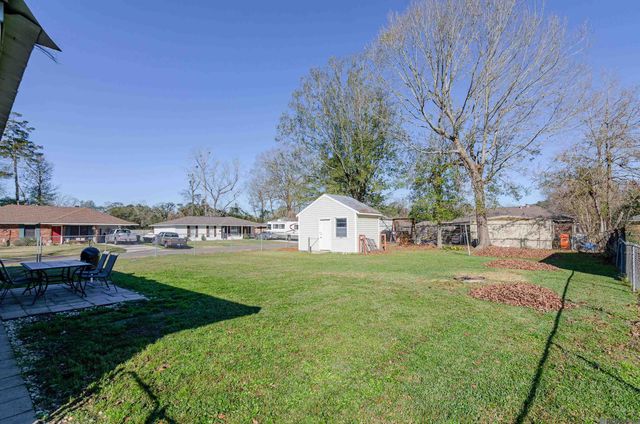 701 Kennedy Ave, Denham Springs, LA 70726