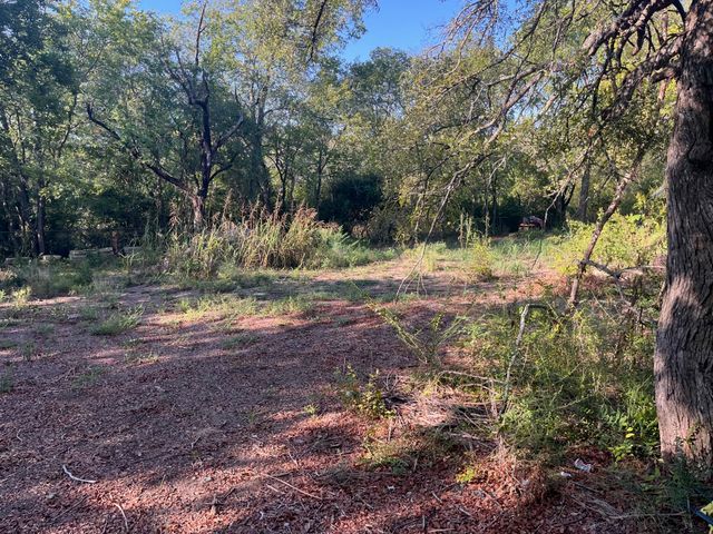 215 N Houston School Road, Lancaster, TX 75146