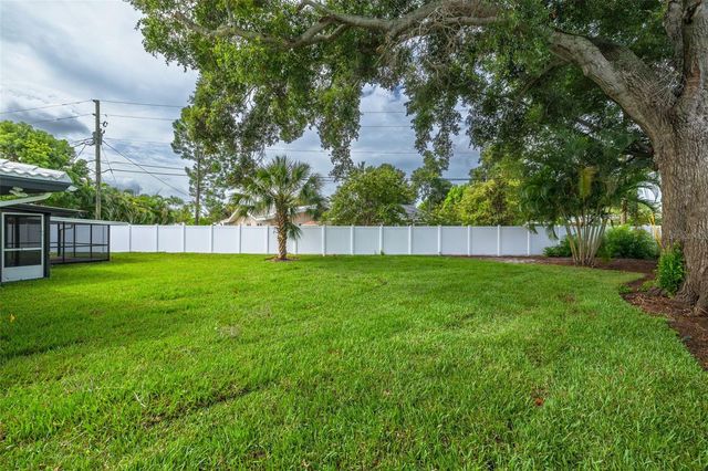 2065 ENVOY COURT, Clearwater, FL 33764