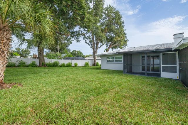2065 ENVOY COURT, Clearwater, FL 33764