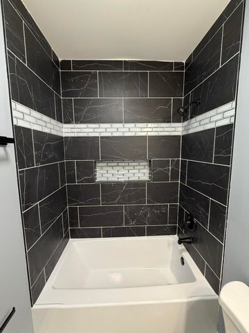 132 W 43rd Avenue, Gary, IN 46408