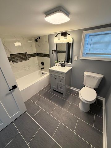 132 W 43rd Avenue, Gary, IN 46408