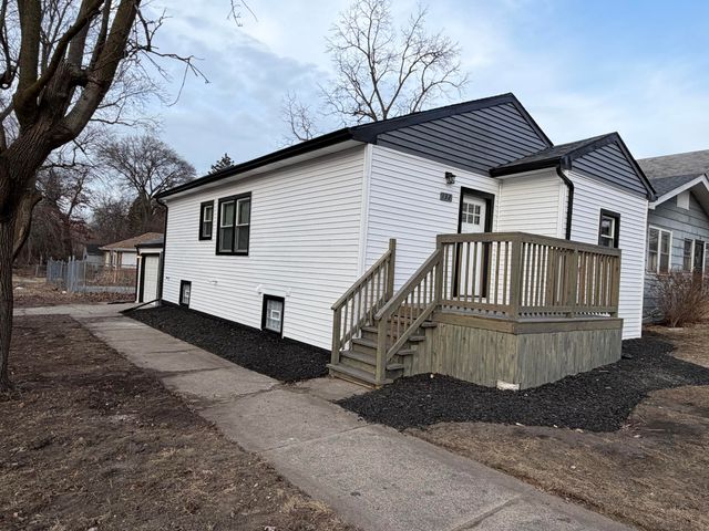 132 W 43rd Avenue, Gary, IN 46408