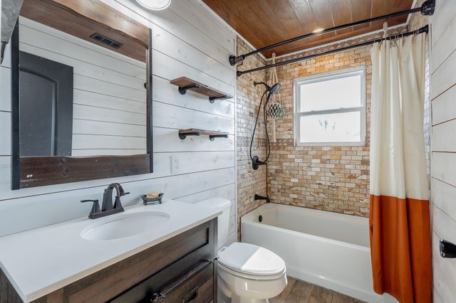 210 Ruby Street, Bridgeport, AL 35740