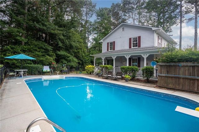 5019 Grove Trail, Loganville, GA 30052