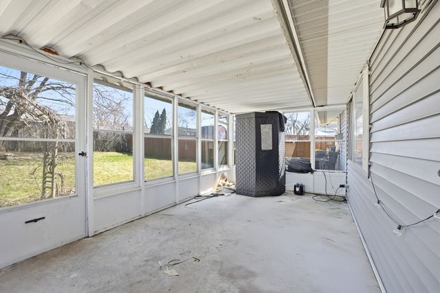 205 Villa Road, Streamwood, IL 60107