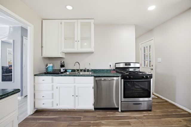 205 Villa Road, Streamwood, IL 60107