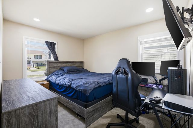 205 Villa Road, Streamwood, IL 60107