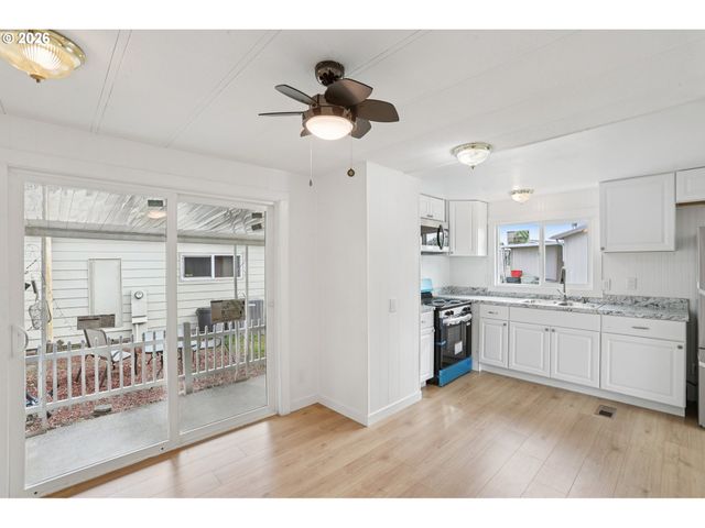 690 Sw LIBERTY BELL Dr, Beaverton, OR 97006