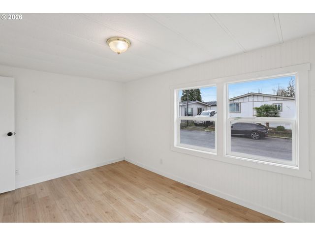 690 Sw LIBERTY BELL Dr, Beaverton, OR 97006