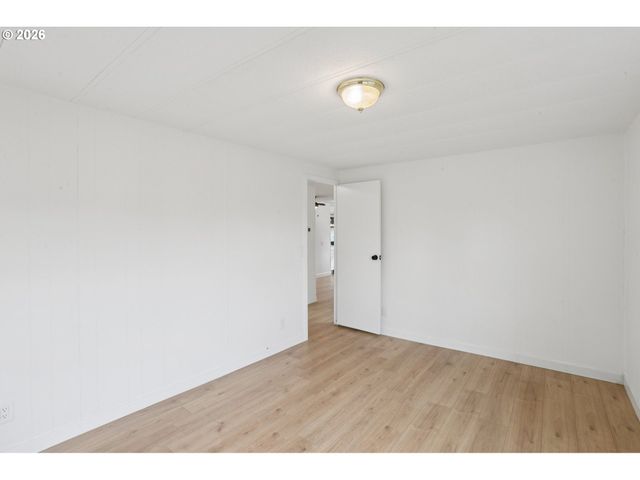 690 Sw LIBERTY BELL Dr, Beaverton, OR 97006