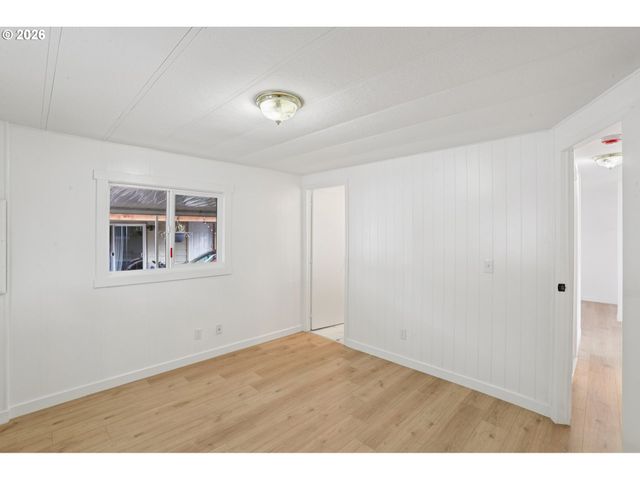 690 Sw LIBERTY BELL Dr, Beaverton, OR 97006