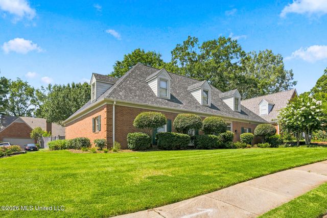 10 Moss Forest Place, Jackson, MS 39211