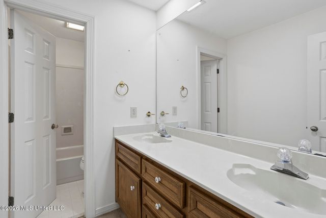 10 Moss Forest Place, Jackson, MS 39211