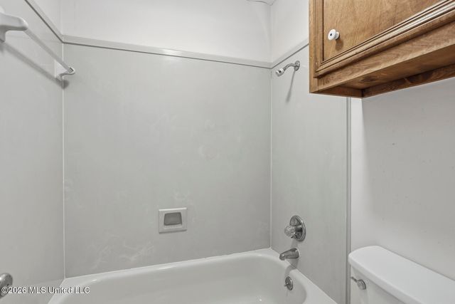 10 Moss Forest Place, Jackson, MS 39211