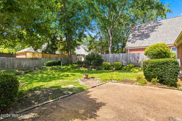 10 Moss Forest Place, Jackson, MS 39211