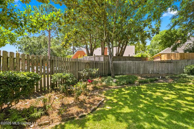 10 Moss Forest Place, Jackson, MS 39211