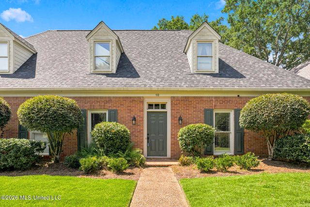 10 Moss Forest Place, Jackson, MS 39211