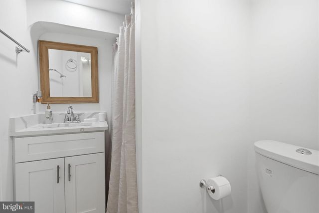 122 W BRANCH AVE, Pine Hill, NJ 08021