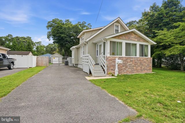 122 W BRANCH AVE, Pine Hill, NJ 08021
