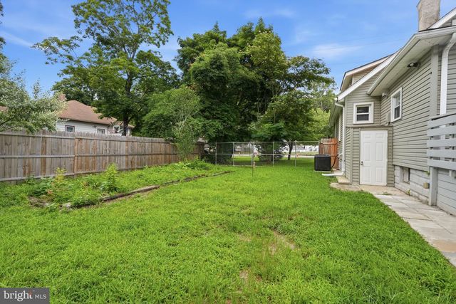 122 W BRANCH AVE, Pine Hill, NJ 08021