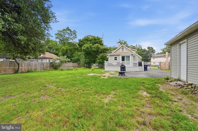122 W BRANCH AVE, Pine Hill, NJ 08021