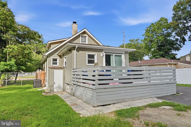 122 W BRANCH AVE, Pine Hill, NJ 08021