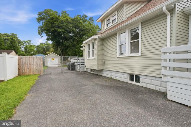 122 W BRANCH AVE, Pine Hill, NJ 08021