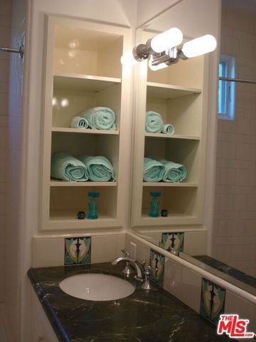 438 Lincoln Boulevard, Santa Monica, CA 90402