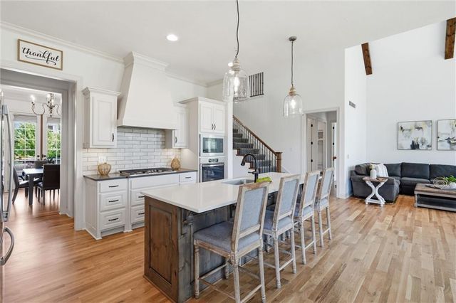 24739 W 92nd Street, Lenexa, KS 66227
