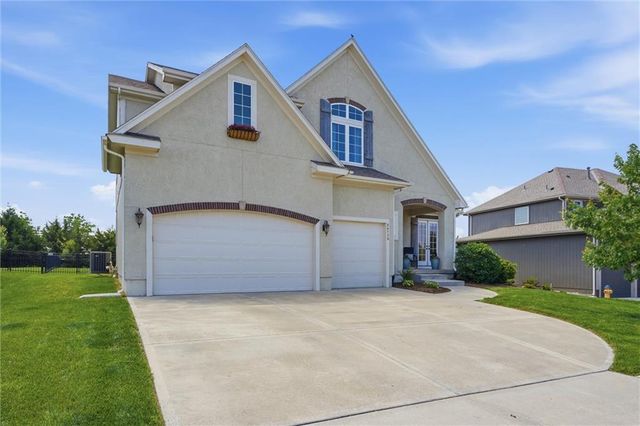 24739 W 92nd Street, Lenexa, KS 66227