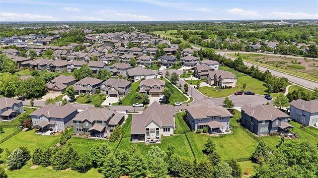 24739 W 92nd Street, Lenexa, KS 66227