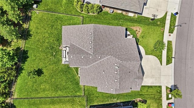 24739 W 92nd Street, Lenexa, KS 66227
