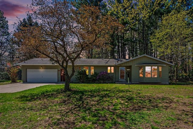 5976 Lake Street, Fennville, MI 49408