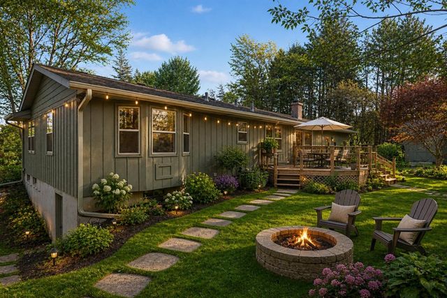 5976 Lake Street, Fennville, MI 49408