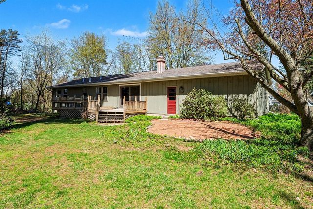 5976 Lake Street, Fennville, MI 49408