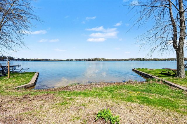 5976 Lake Street, Fennville, MI 49408