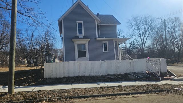 201 N Hinkley Avenue, Rockford, IL 61101