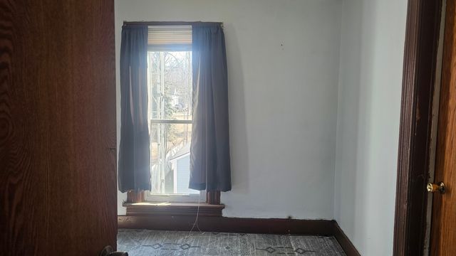 201 N Hinkley Avenue, Rockford, IL 61101