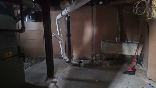 201 N Hinkley Avenue, Rockford, IL 61101