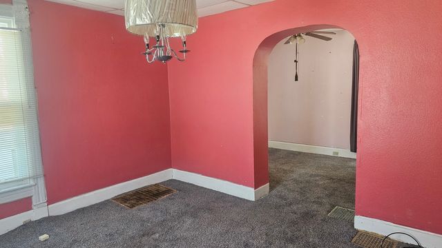 201 N Hinkley Avenue, Rockford, IL 61101