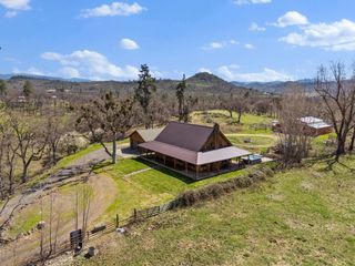 688 Worthington Road, Eagle Point, OR 97524