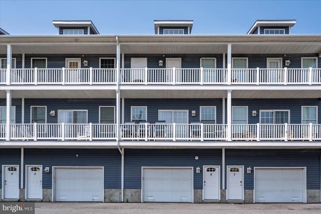308 26TH ST #6, Ocean City, MD 21842