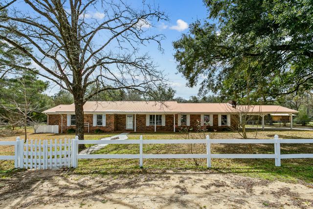 3146 Forrest Avenue, Crestview, FL 32539