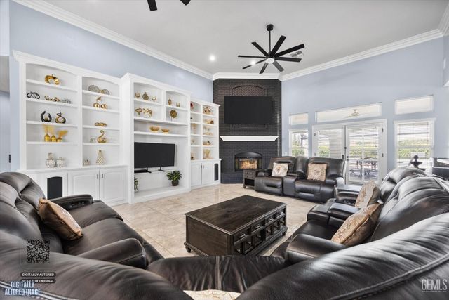 311 Saba Way, Bakersfield, CA 93314
