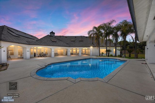 311 Saba Way, Bakersfield, CA 93314