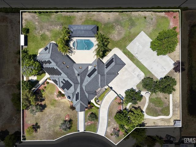 311 Saba Way, Bakersfield, CA 93314