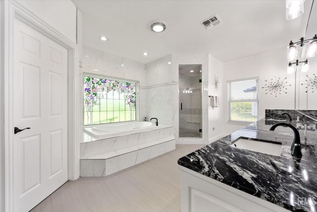 311 Saba Way, Bakersfield, CA 93314