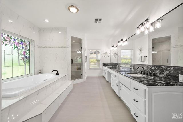 311 Saba Way, Bakersfield, CA 93314
